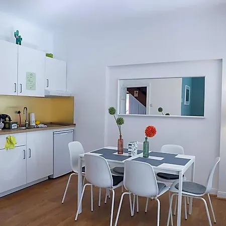 Apartman The Garden Flat Luxemburg